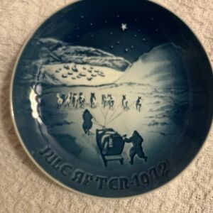 Bing & Grøndahl Christmas in Greenland porcelain collector plate from 1972